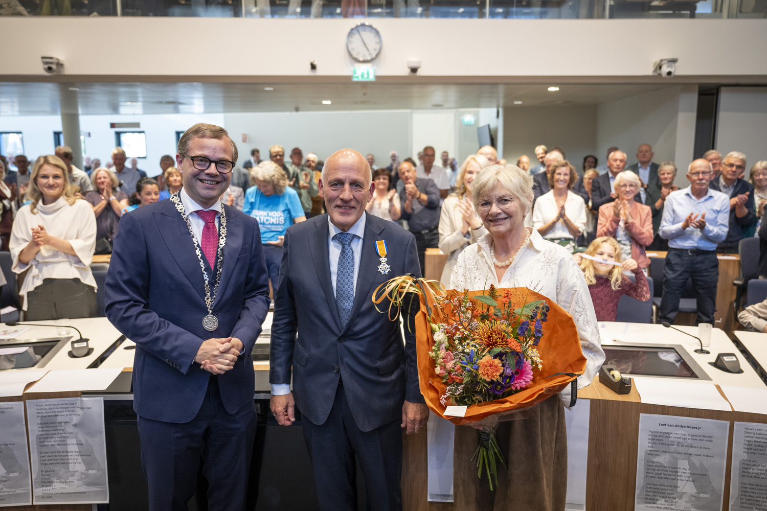 Mr. Hendriks geridderd vanwege jarenlange dienstbaarheid aan het recht